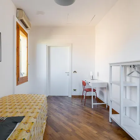 Casa Farini, Nel Cuore Di