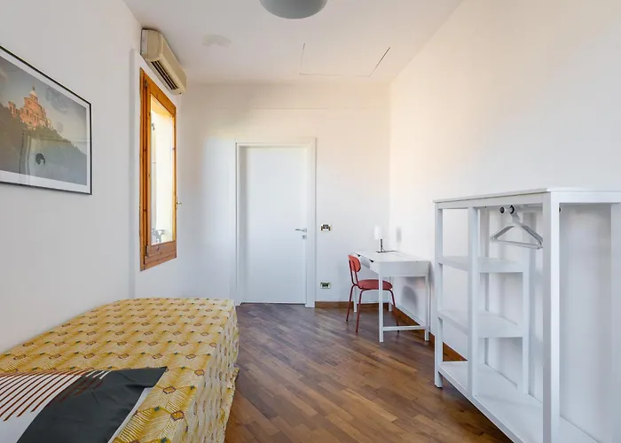 Casa Farini, Nel Cuore Di